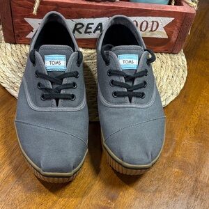 TOMS Charcoal Canvas Lace-Up Shoes